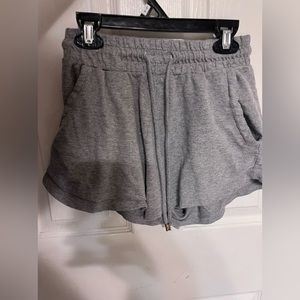 Derek heart, small, gray